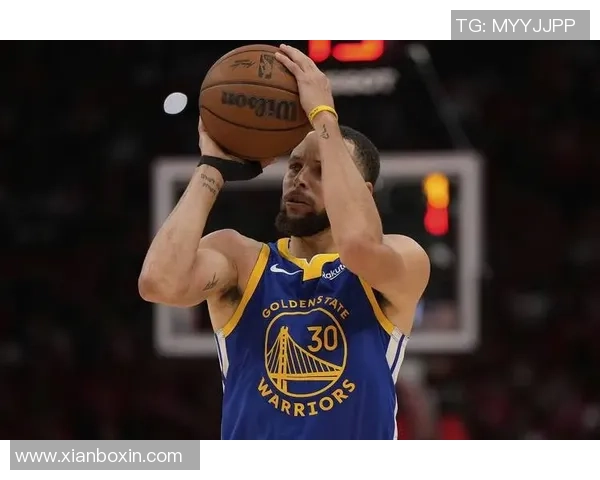 库里三分球总数突破四千大关成为NBA历史第一人再创辉煌神迹